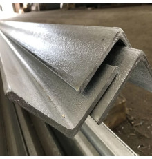 Оцинкованный уголок